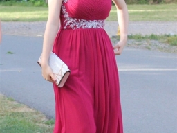 YR11 Prom 2025 - Arrivals
